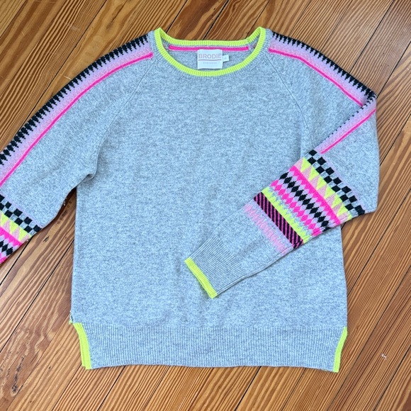 Brodie Cashmere gray sweater with pink, green and black geometric pattern. Small - Picture 2 of 5